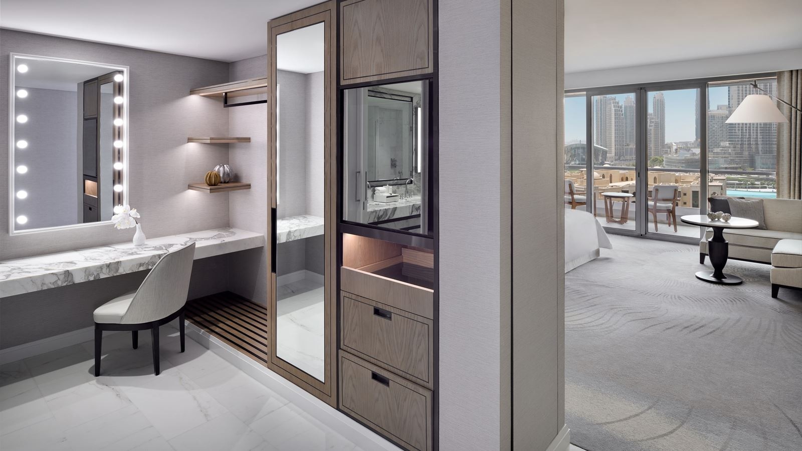 rooms-premier-fountain-view-room