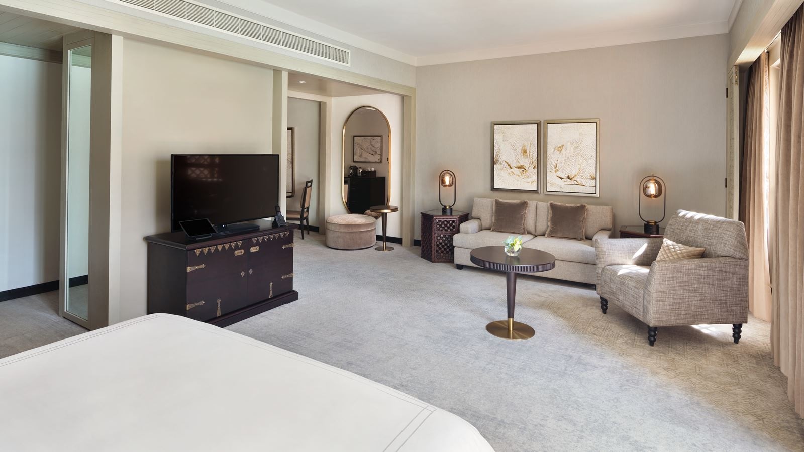 rooms-junior-suite-lake-view