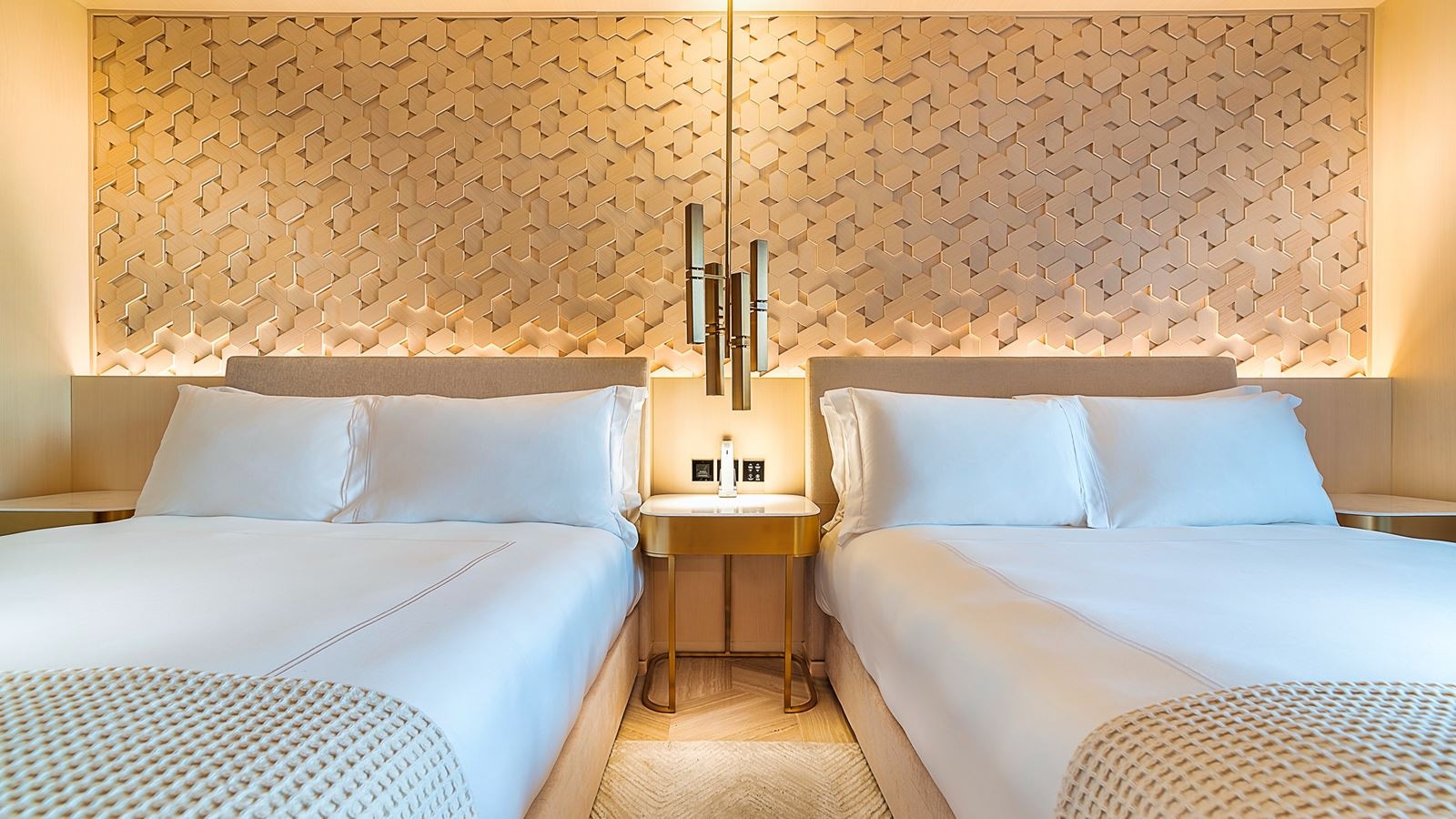 rooms-luxe-sea-view-|-double-queen