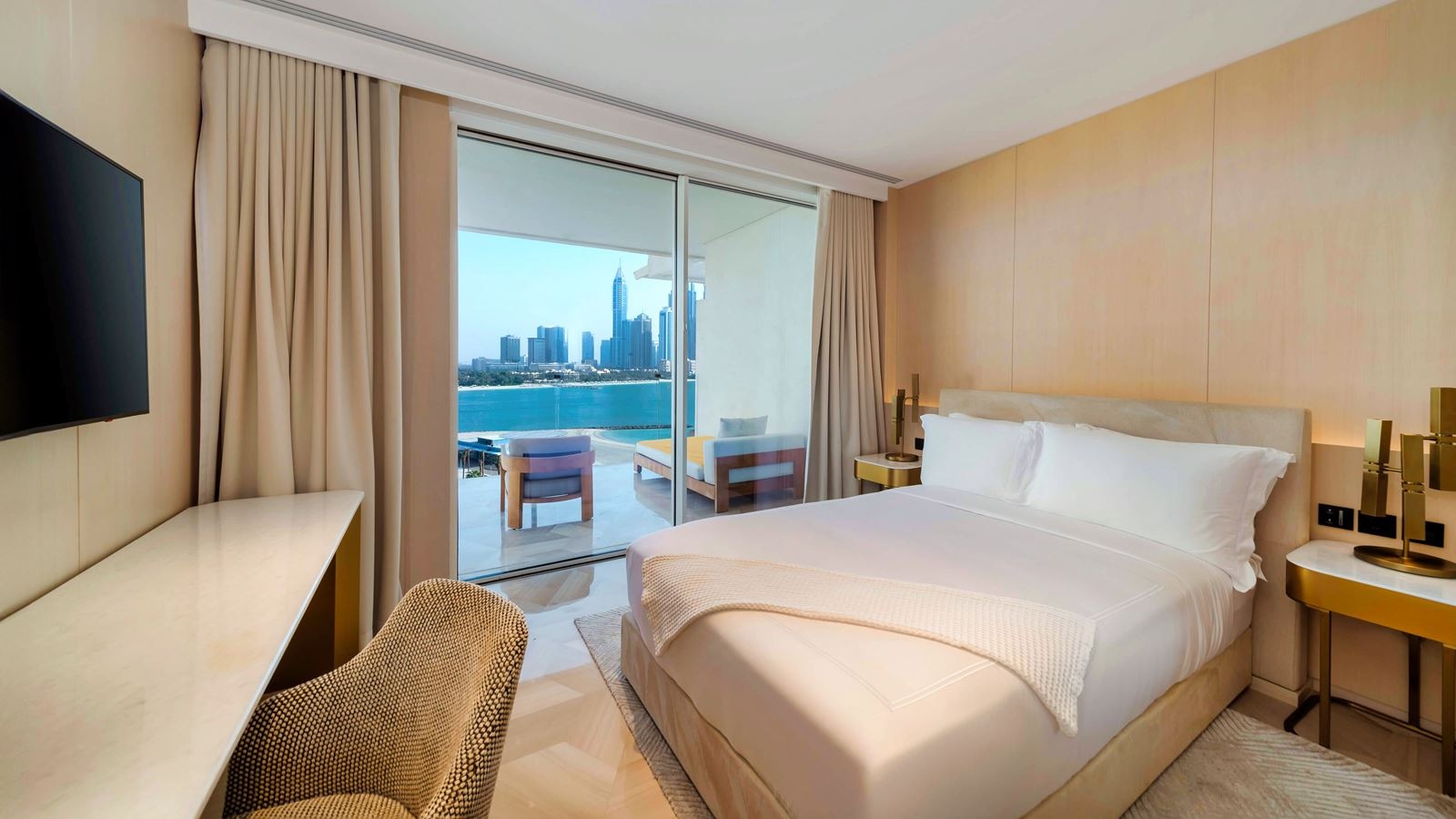 rooms-3-bed-|-xl-terrace-pool-suite