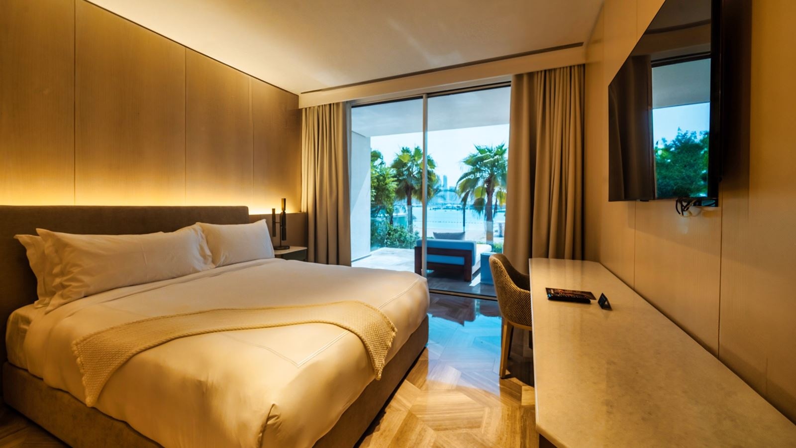 rooms-5-bed-|-beach-villa-wpool