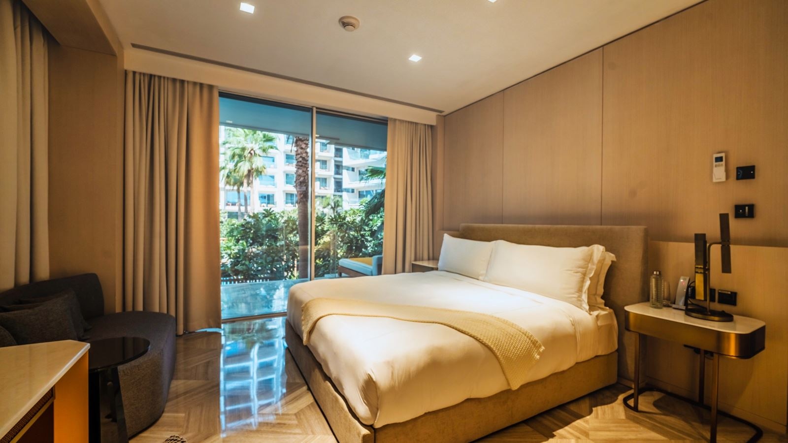 rooms-5-bed-|-beach-villa-wpool