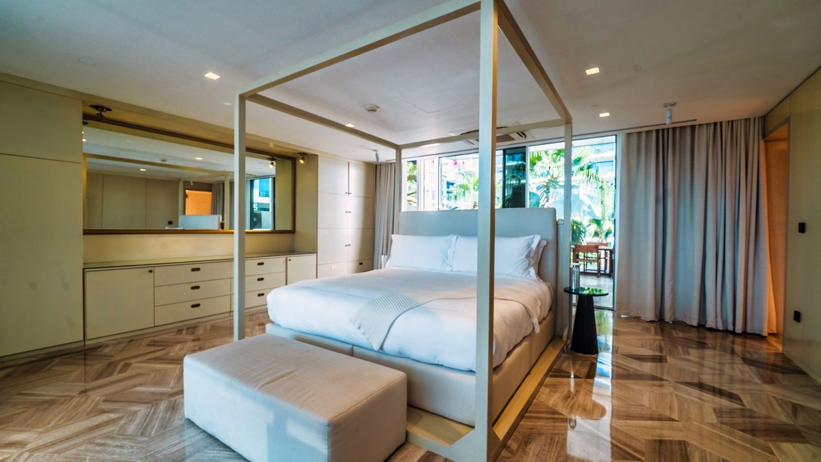 rooms-5-bed-|-beach-villa-wpool