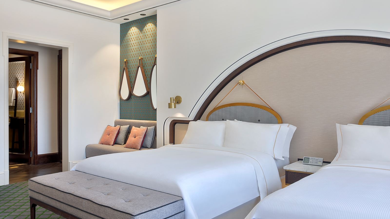 rooms-westin-club-room-skyline