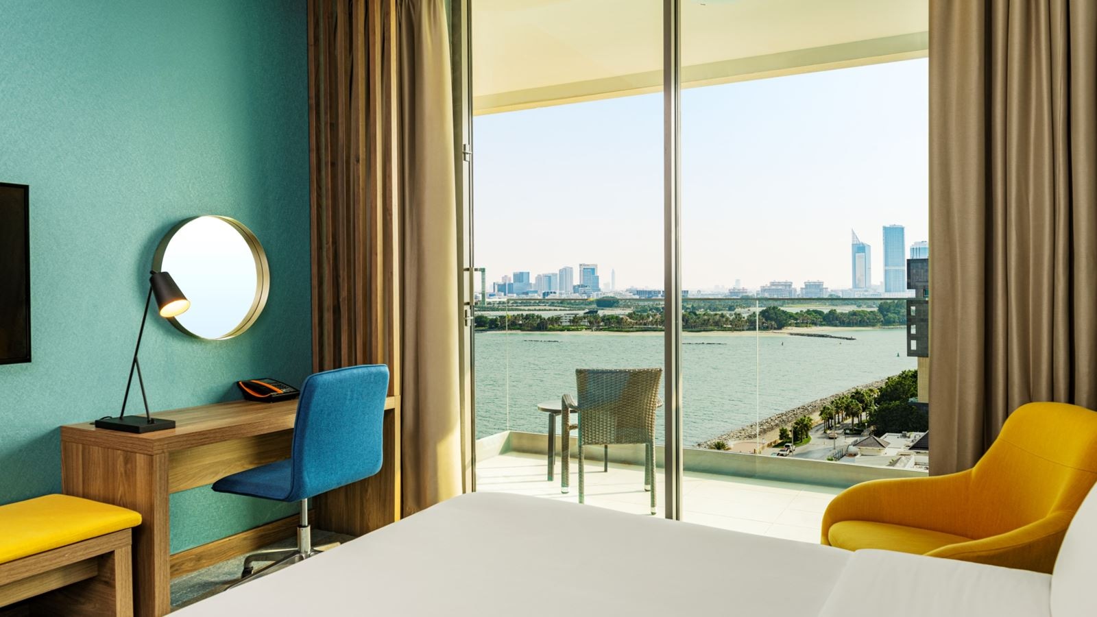 rooms-aloft-partial-sea-view-king