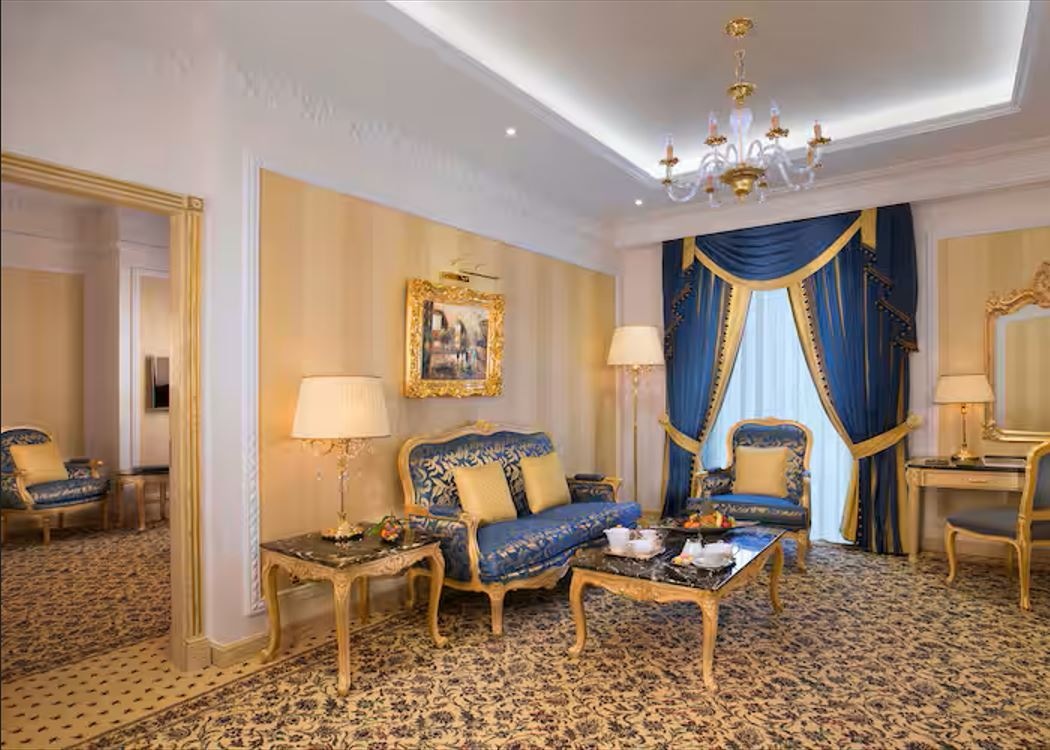 rooms-luxury-suite