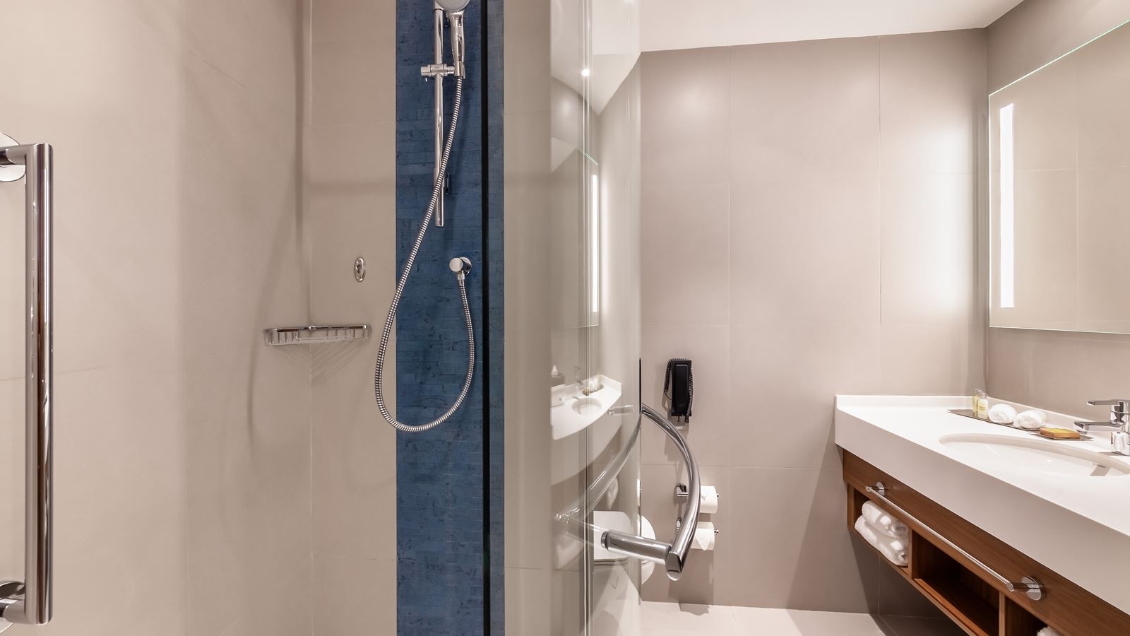 rooms-standard-guest-room