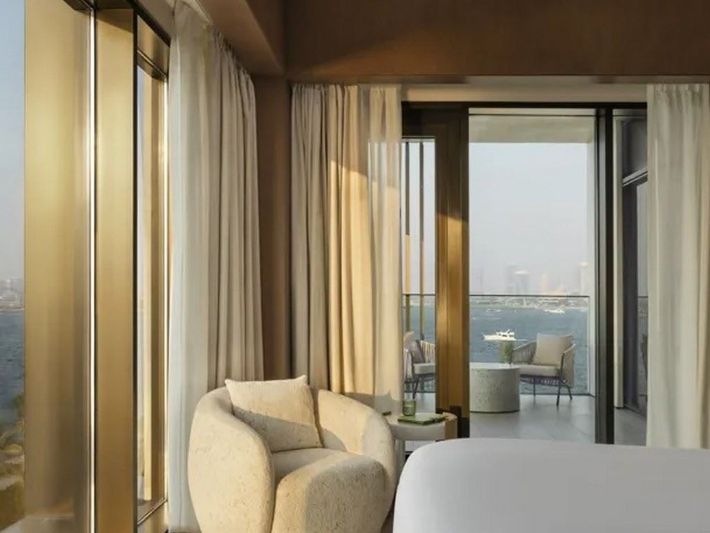 rooms-breaking-waves-suite-w-terrace