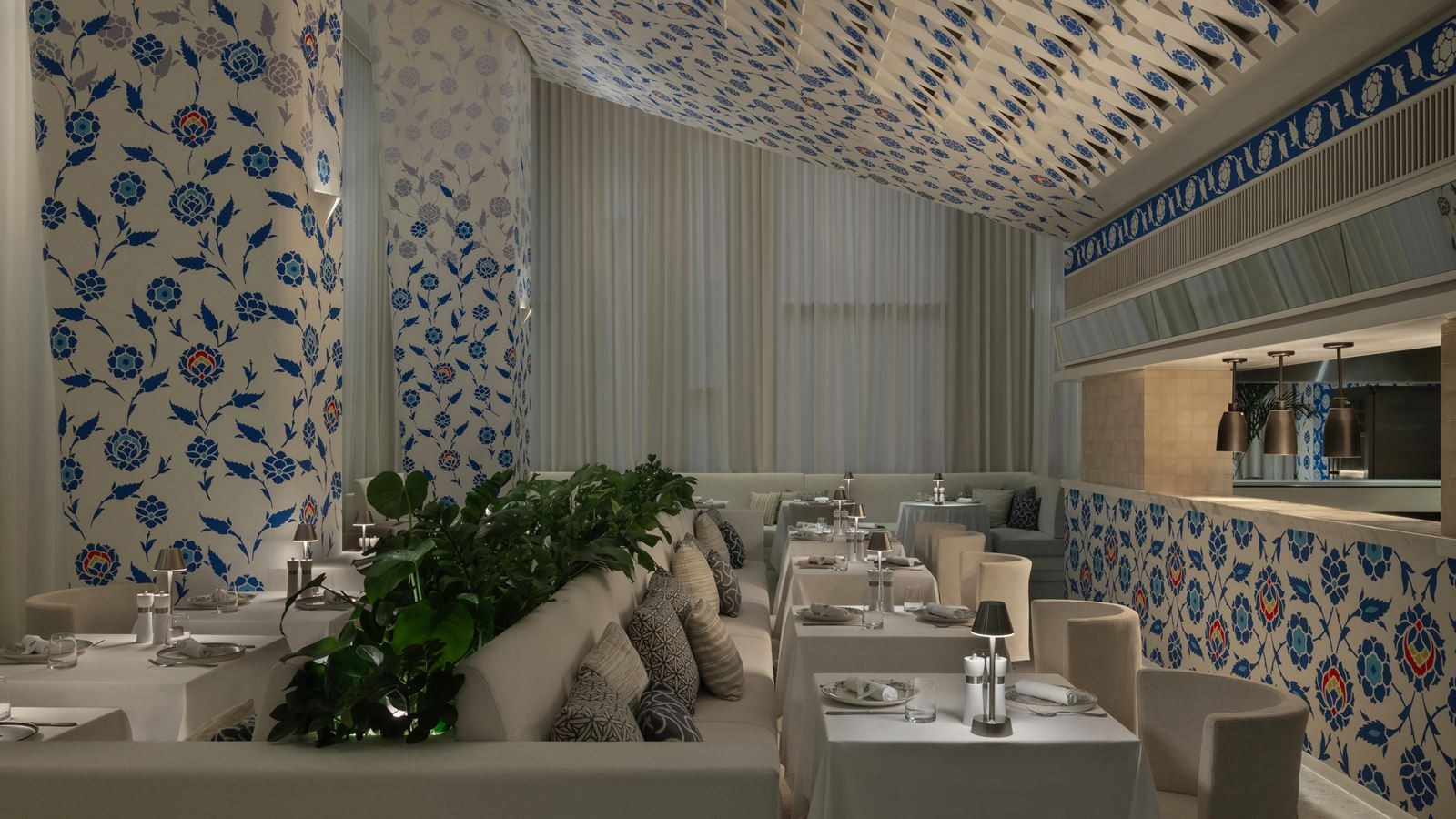 restaurants-the-blue-door