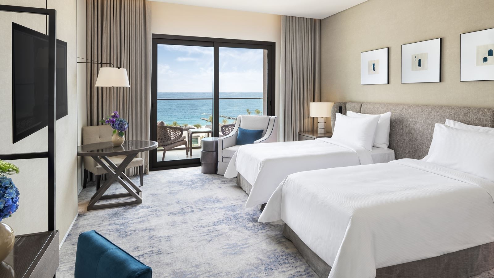 rooms-deluxe-room-ocean-view