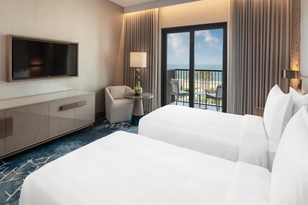 rooms-deluxe-room-ocean-view