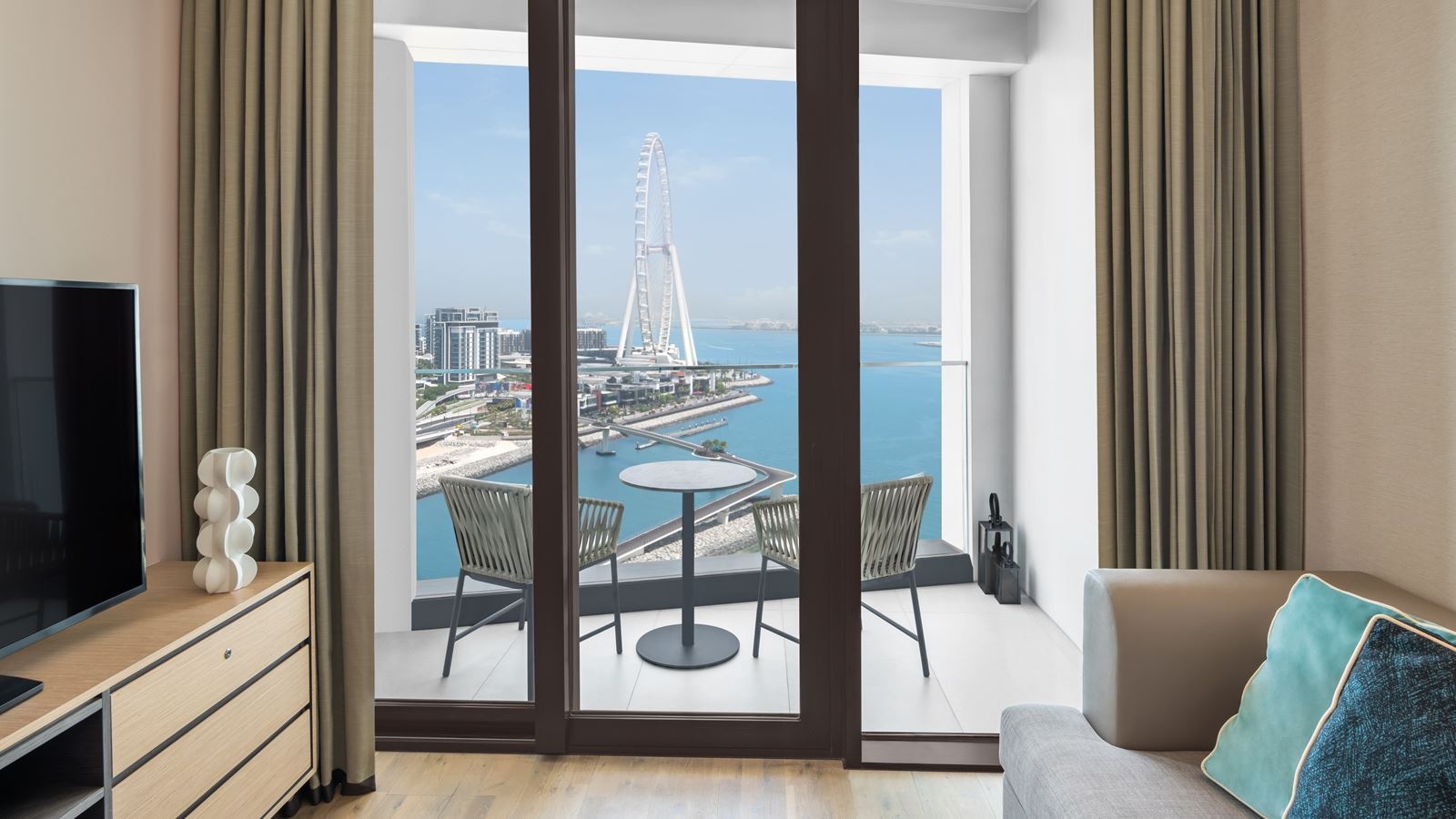 rooms-one-bedroom-sea-view-suite