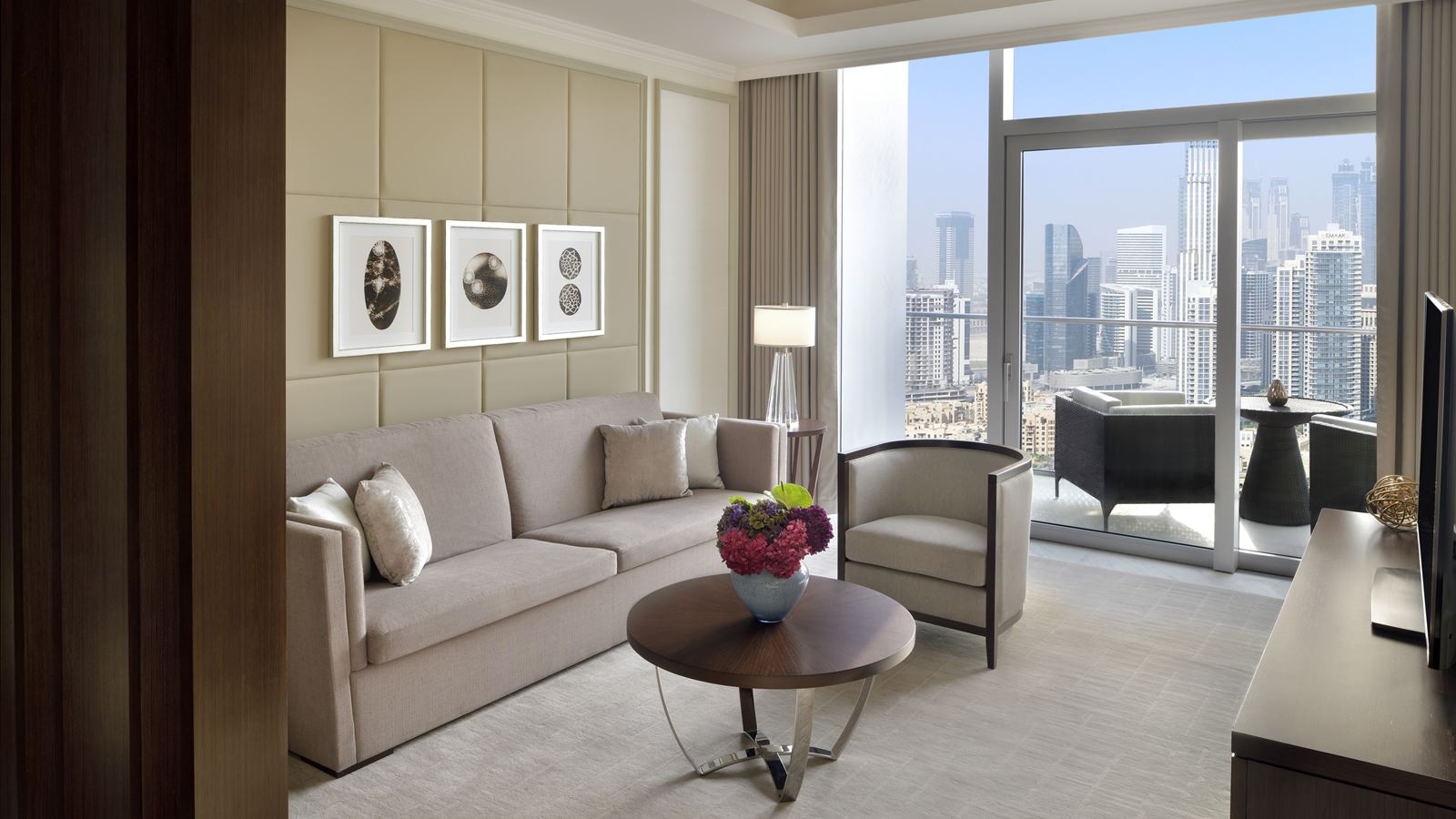 rooms-premier-suite-burj-khalifa-and-fountain-view
