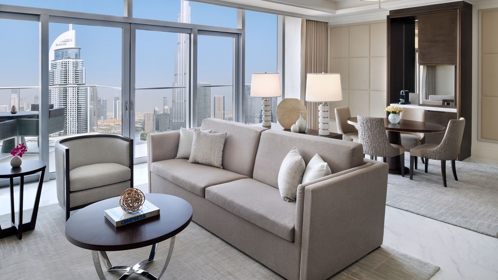 rooms-executive-suite-burj-khalifa-and-fountain-view