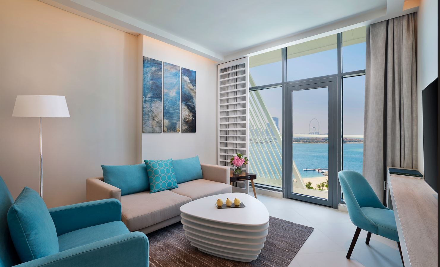 rooms-premium-1-bedroom-seaview-apartment-with-balcony
