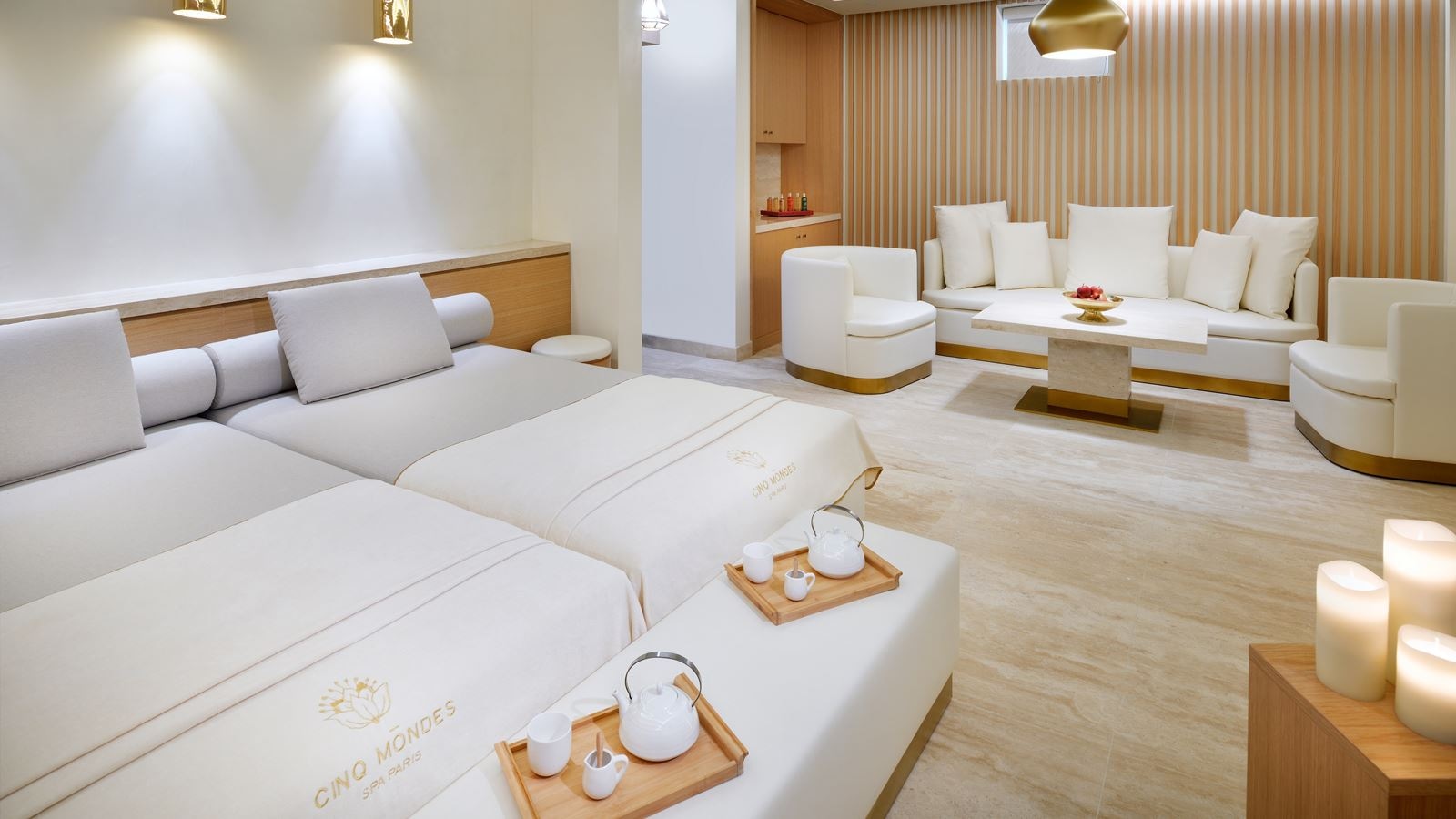 rooms-raffles-royal-villa