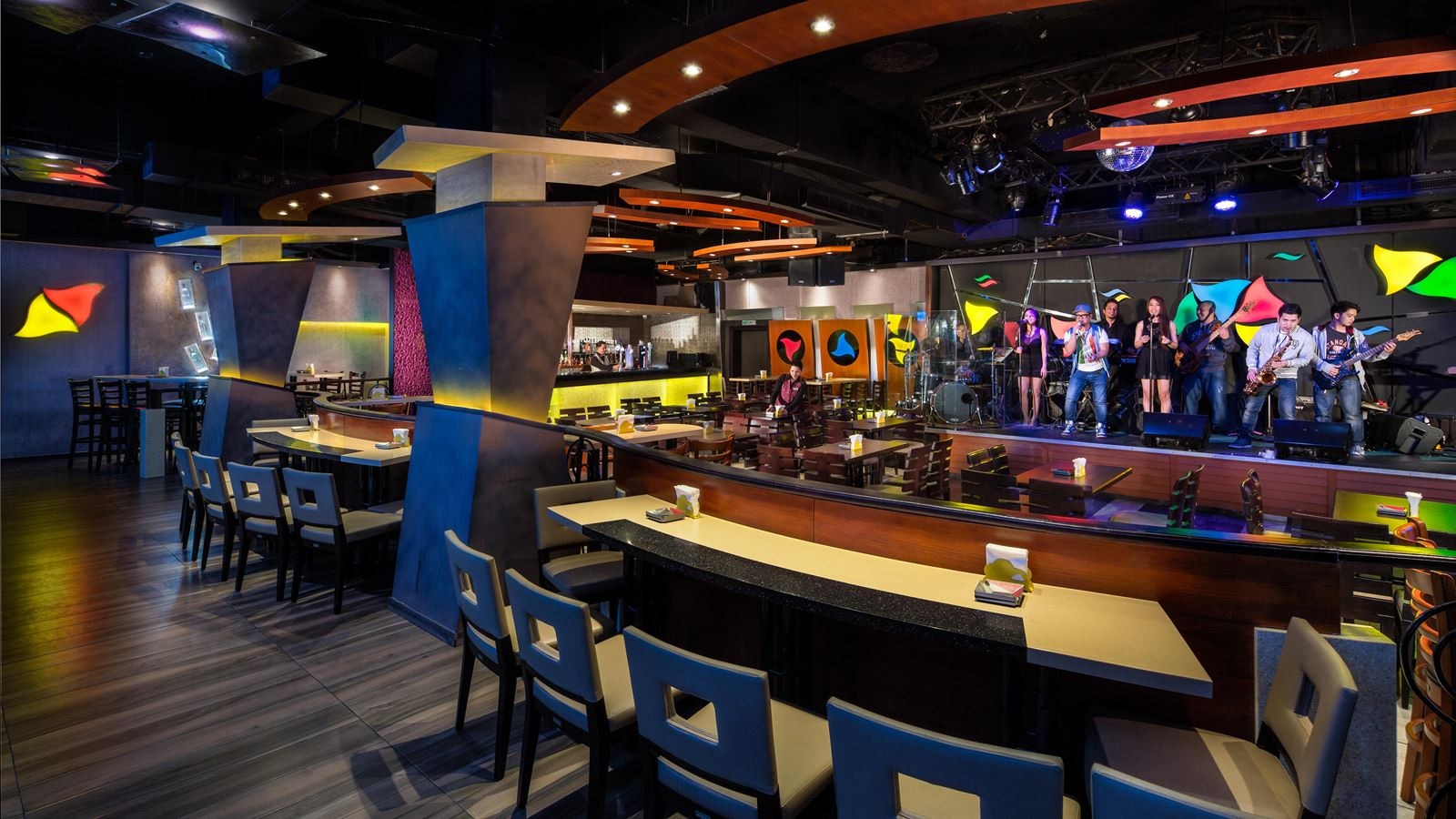 restaurants-restaurants