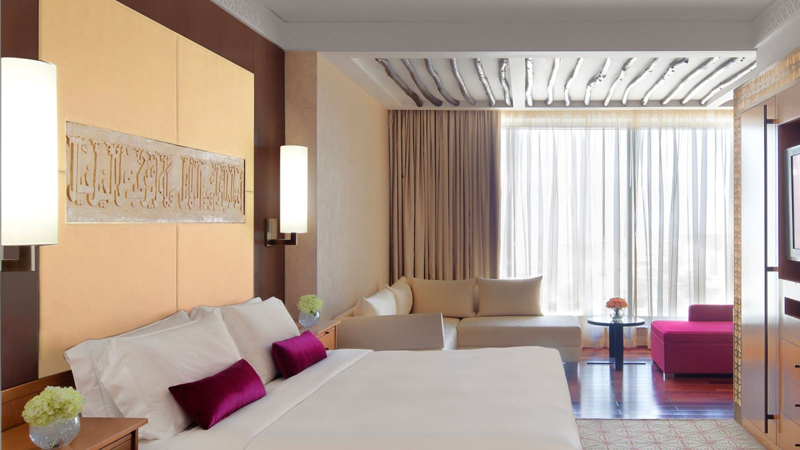 rooms-diplomatic-suite