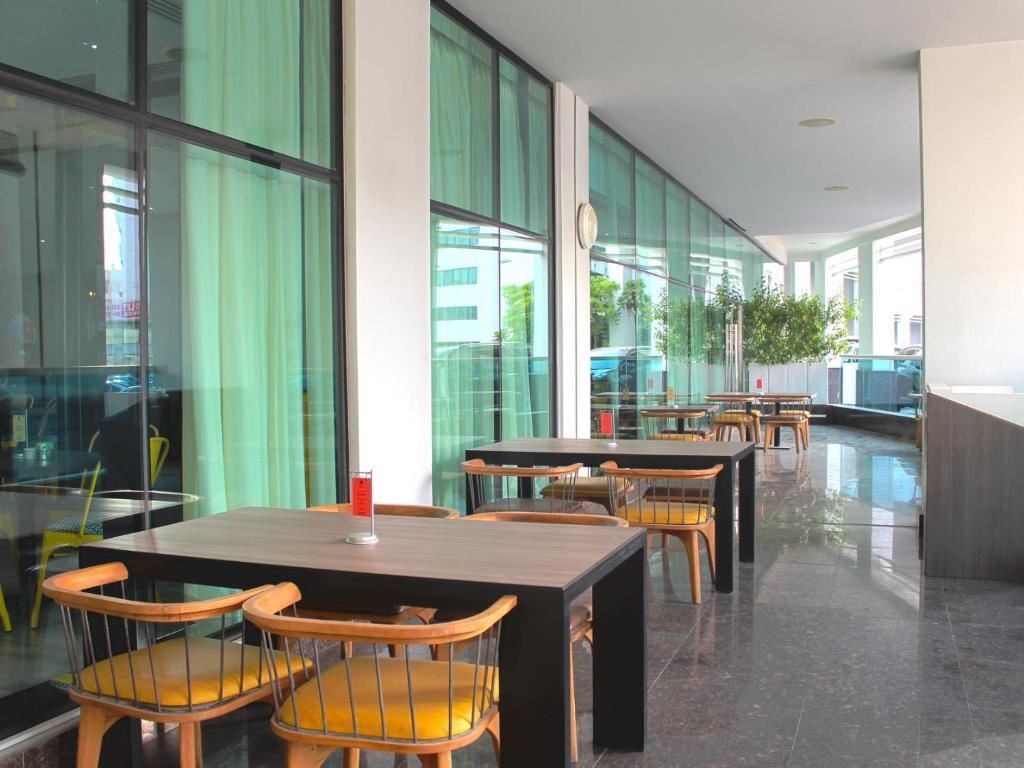 restaurants-restaurants