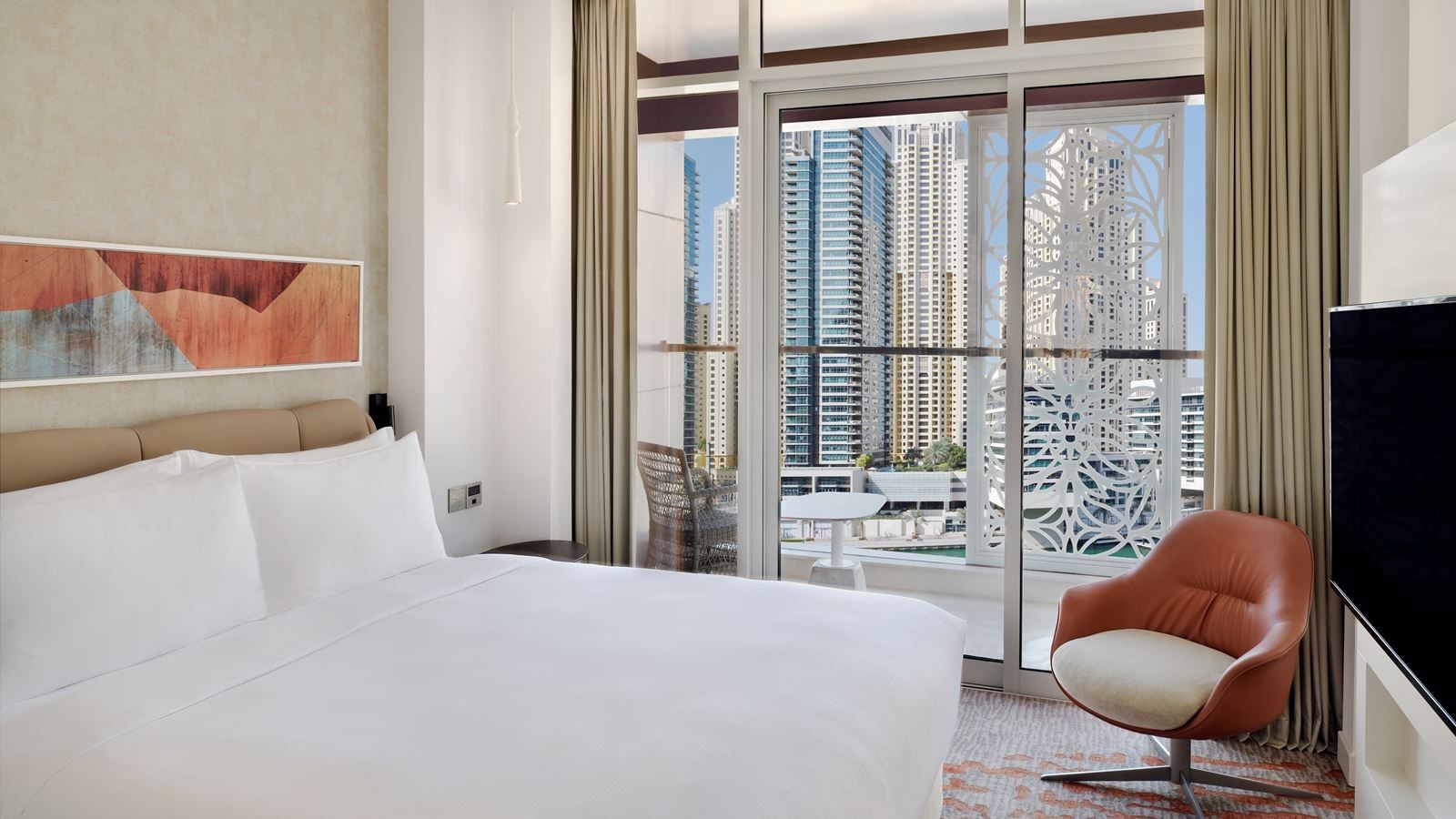 rooms-1-bedroom-suite-marina-view-wo-club-access-king