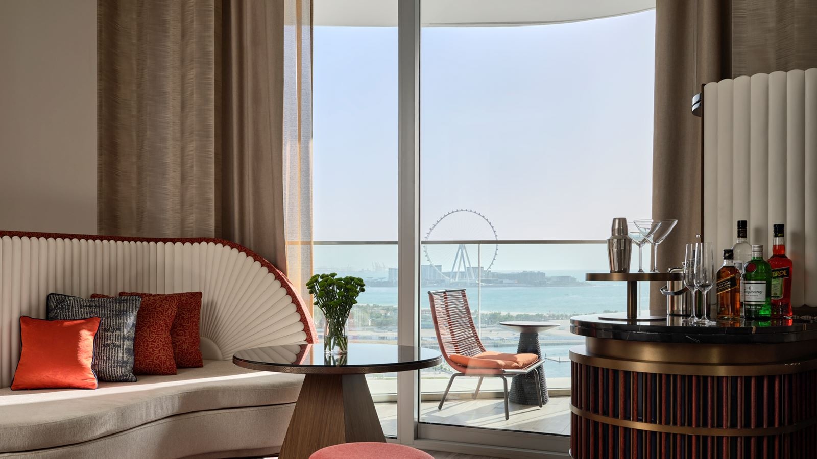 rooms-fantastic-room