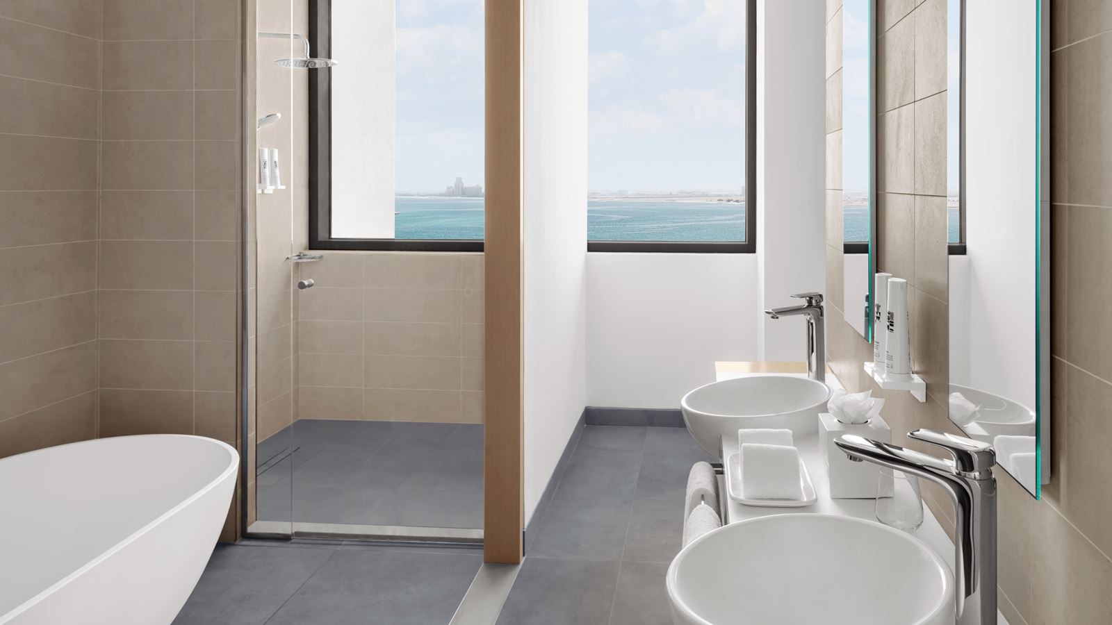 rooms-panoramic-bridge-suite-pool--beach-view