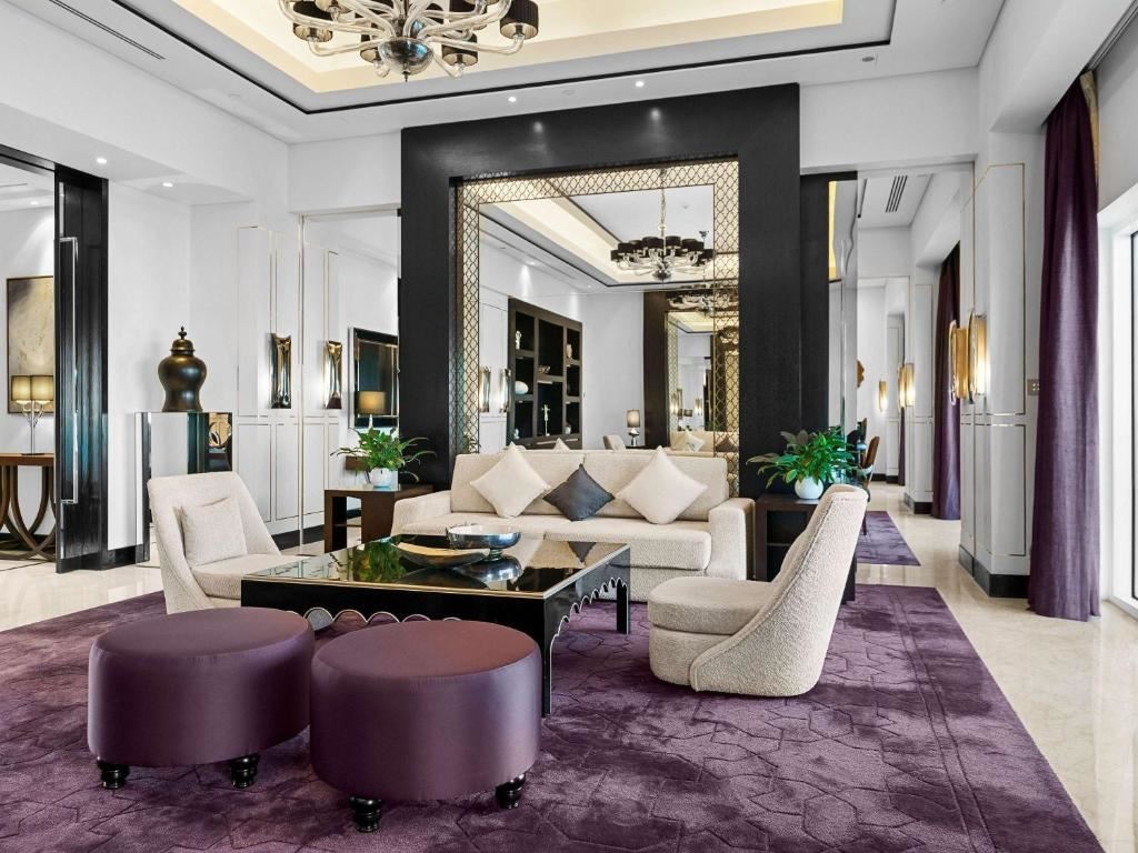 rooms-fourbedroom-royal-suite