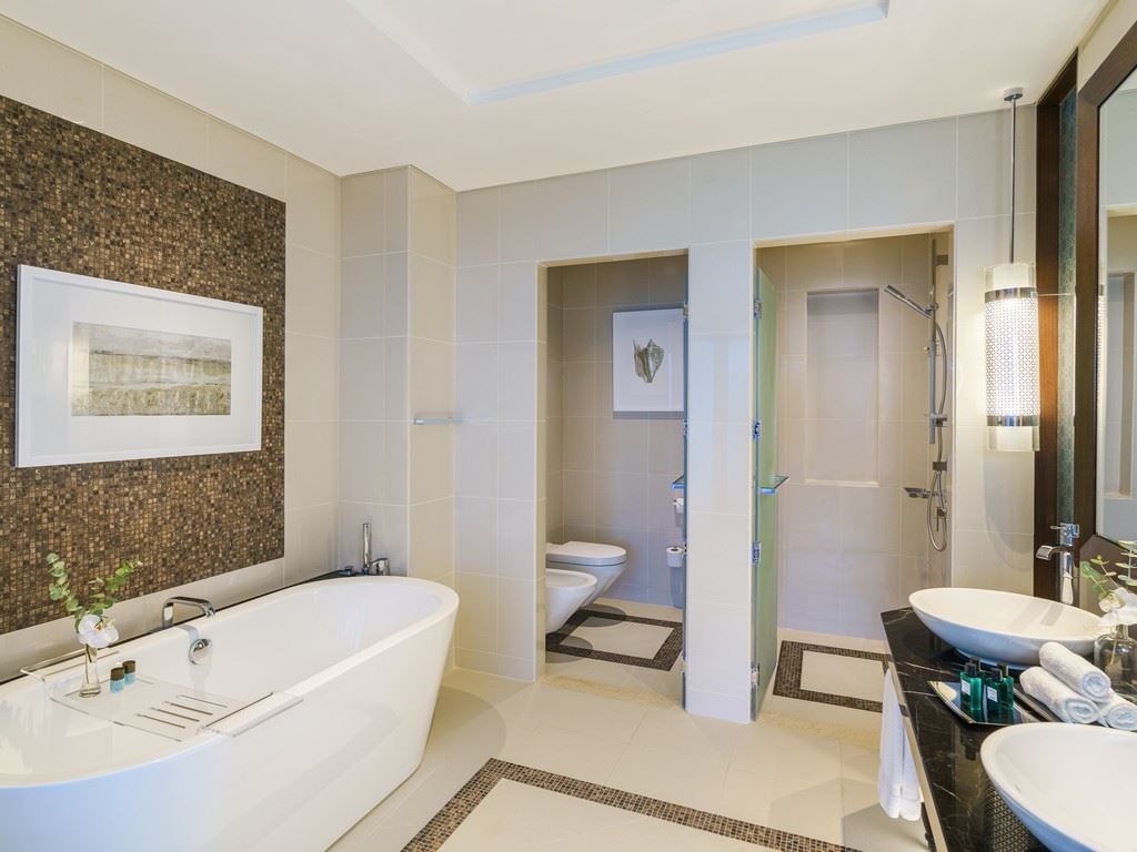 rooms-two-bedroom-deluxe-suite