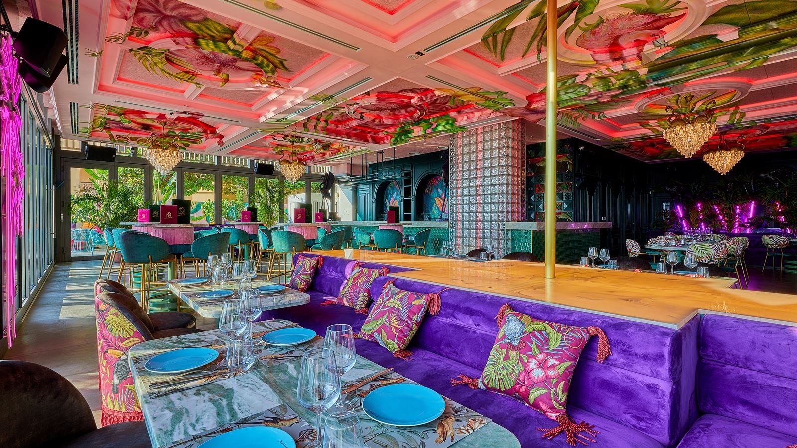 restaurants-black-flamingo