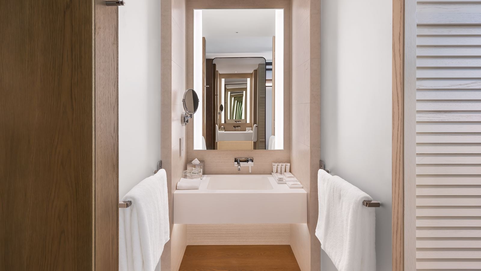 rooms-premium-room-corner-sea-view