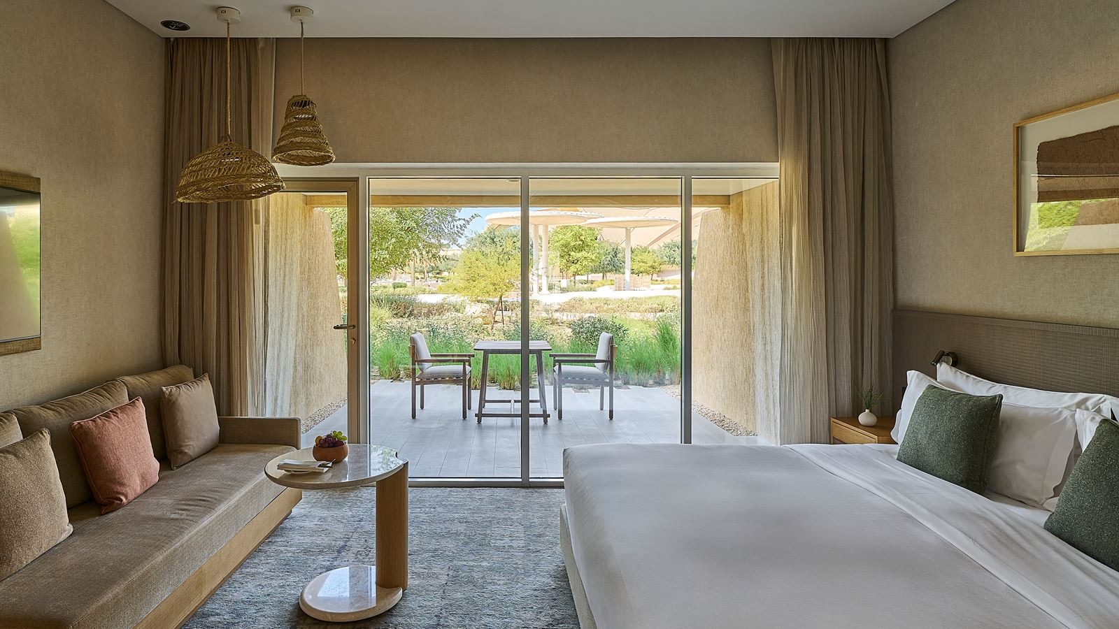 rooms-guest-room-garden-view-al-hadiqa--room