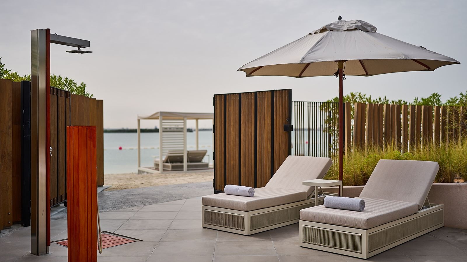 rooms-one-bedroom-beach-villa