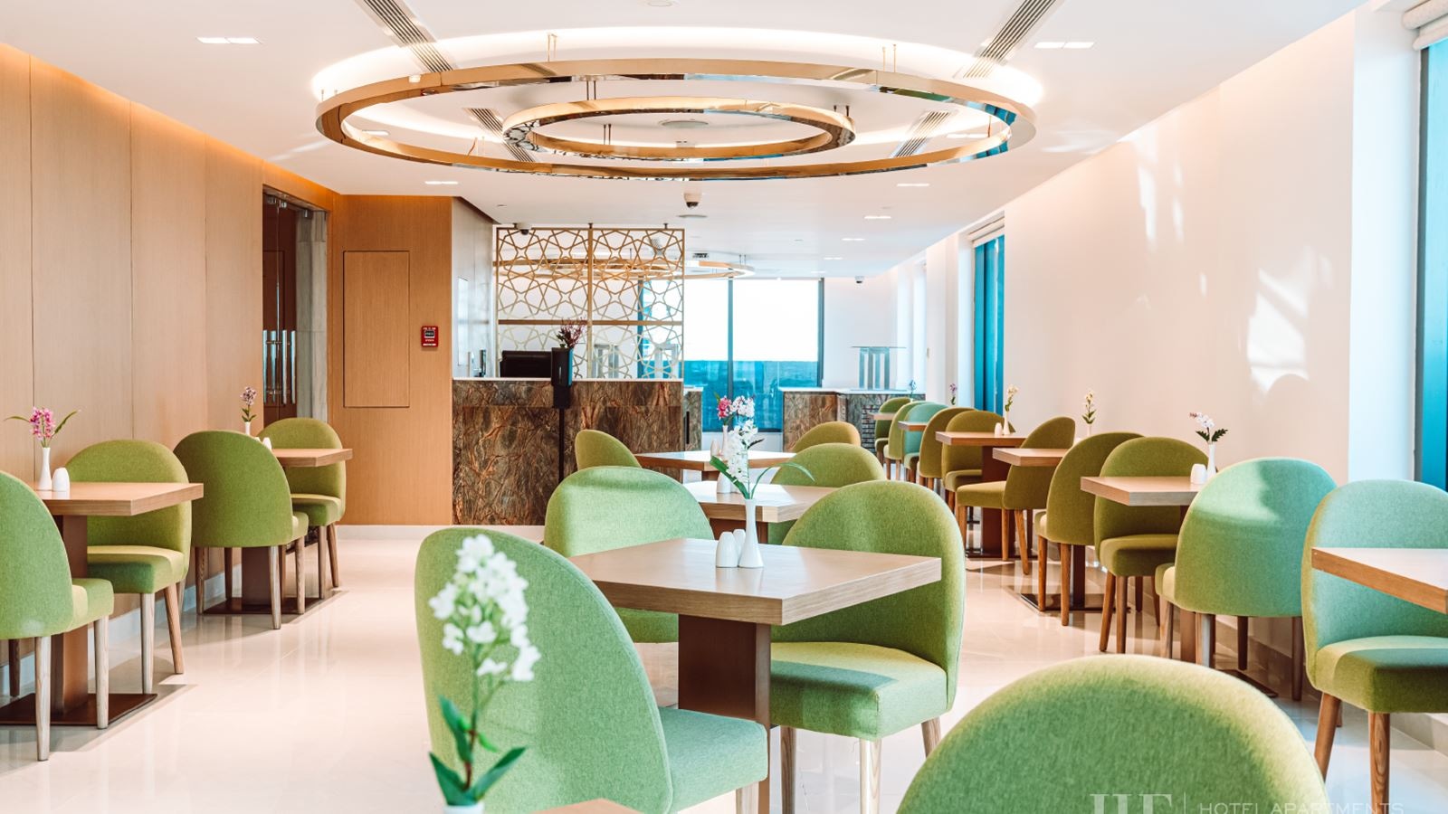 restaurants-luces-restaurant-all-day-dining