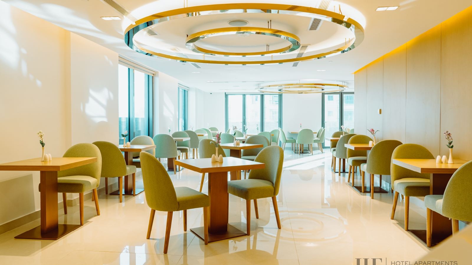 restaurants-luces-restaurant-all-day-dining