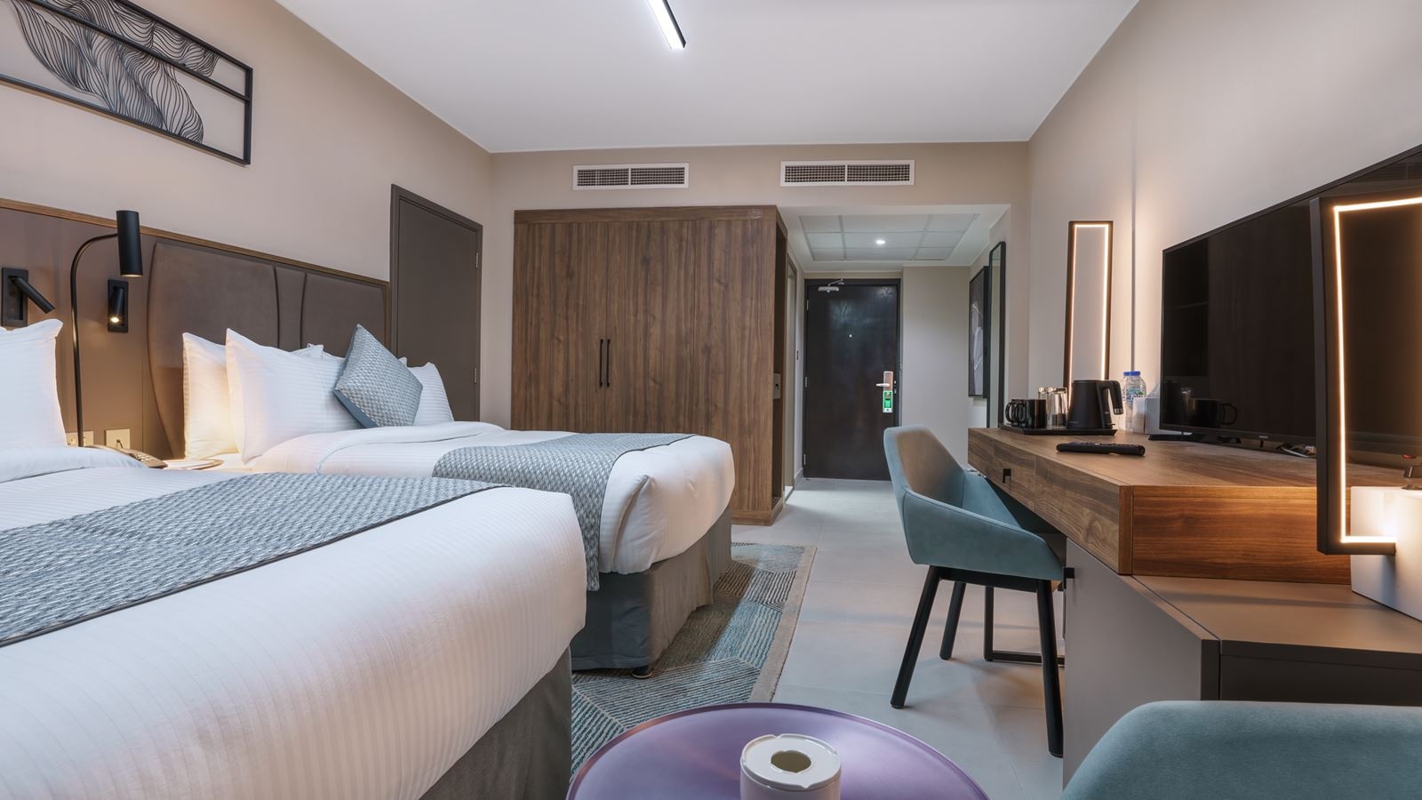 rooms-standard-lagoon-view--deluxe-king-or-twin-lagoonpool-view