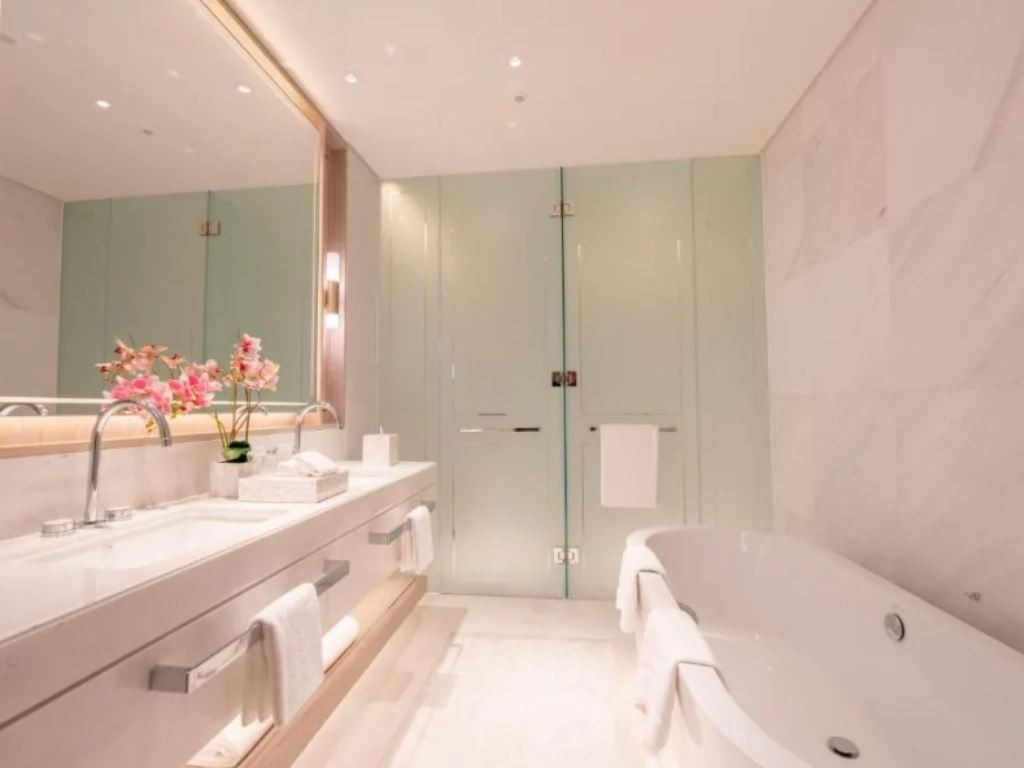 rooms-four-bedroom-residence-with-pools