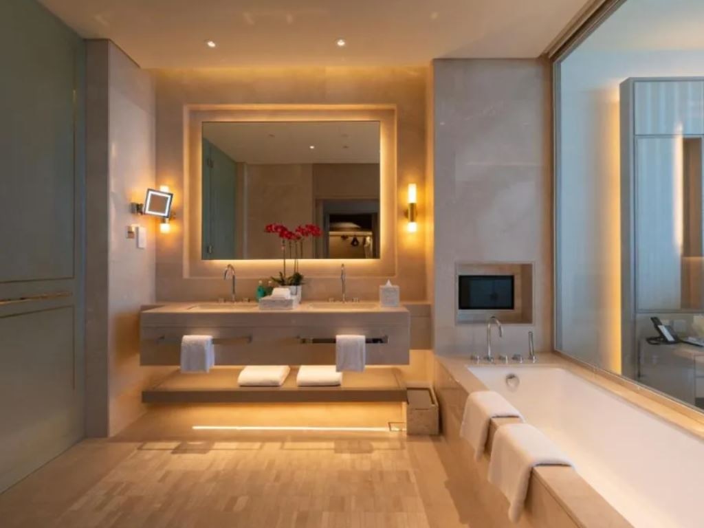 rooms-pool-party-room-with-pool