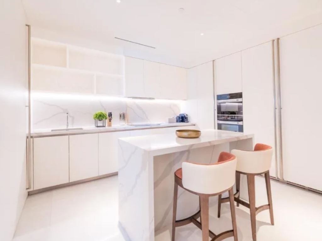 rooms-three-bedroom-residence-with-xl-pool