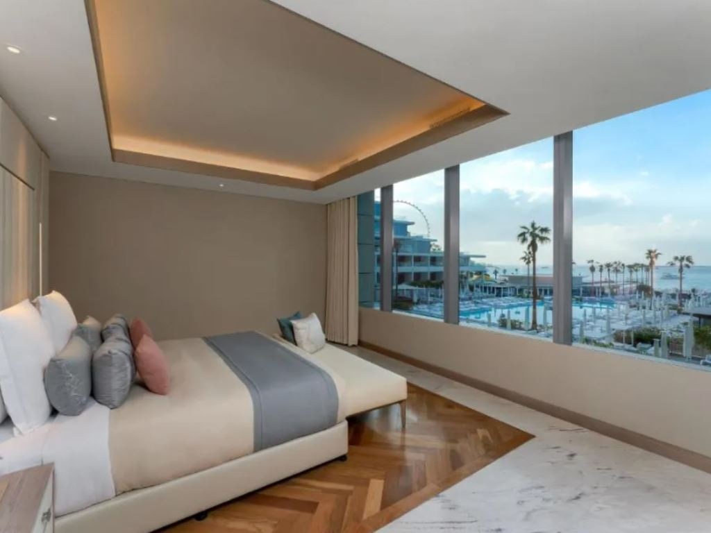 rooms-two-bedroom-pool-party-suite-with-xl-pool