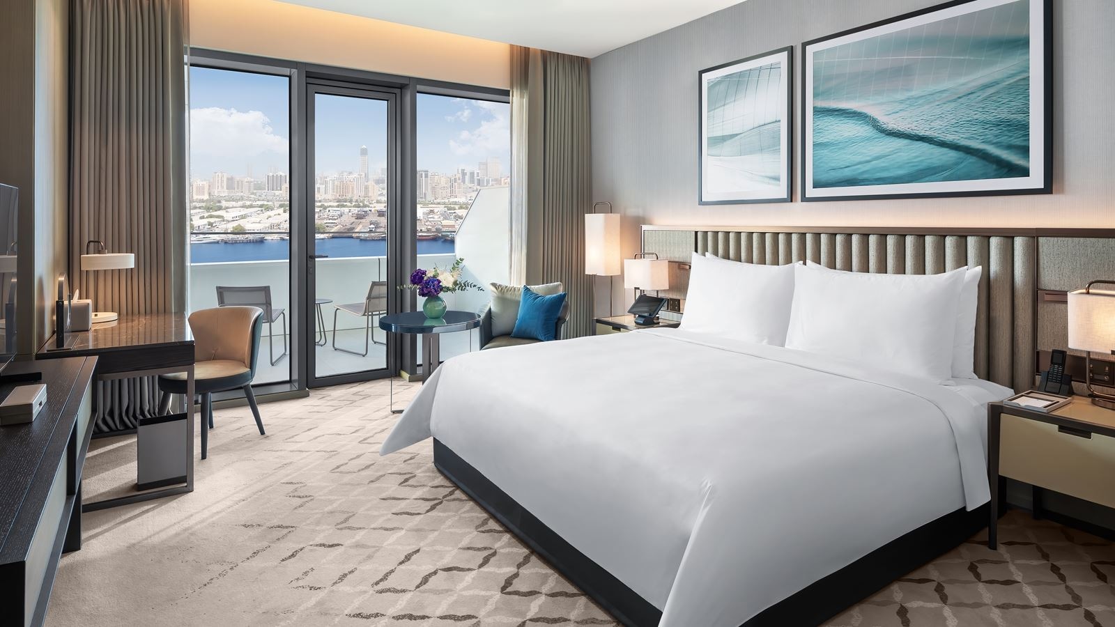 rooms-premier-room-creek-view