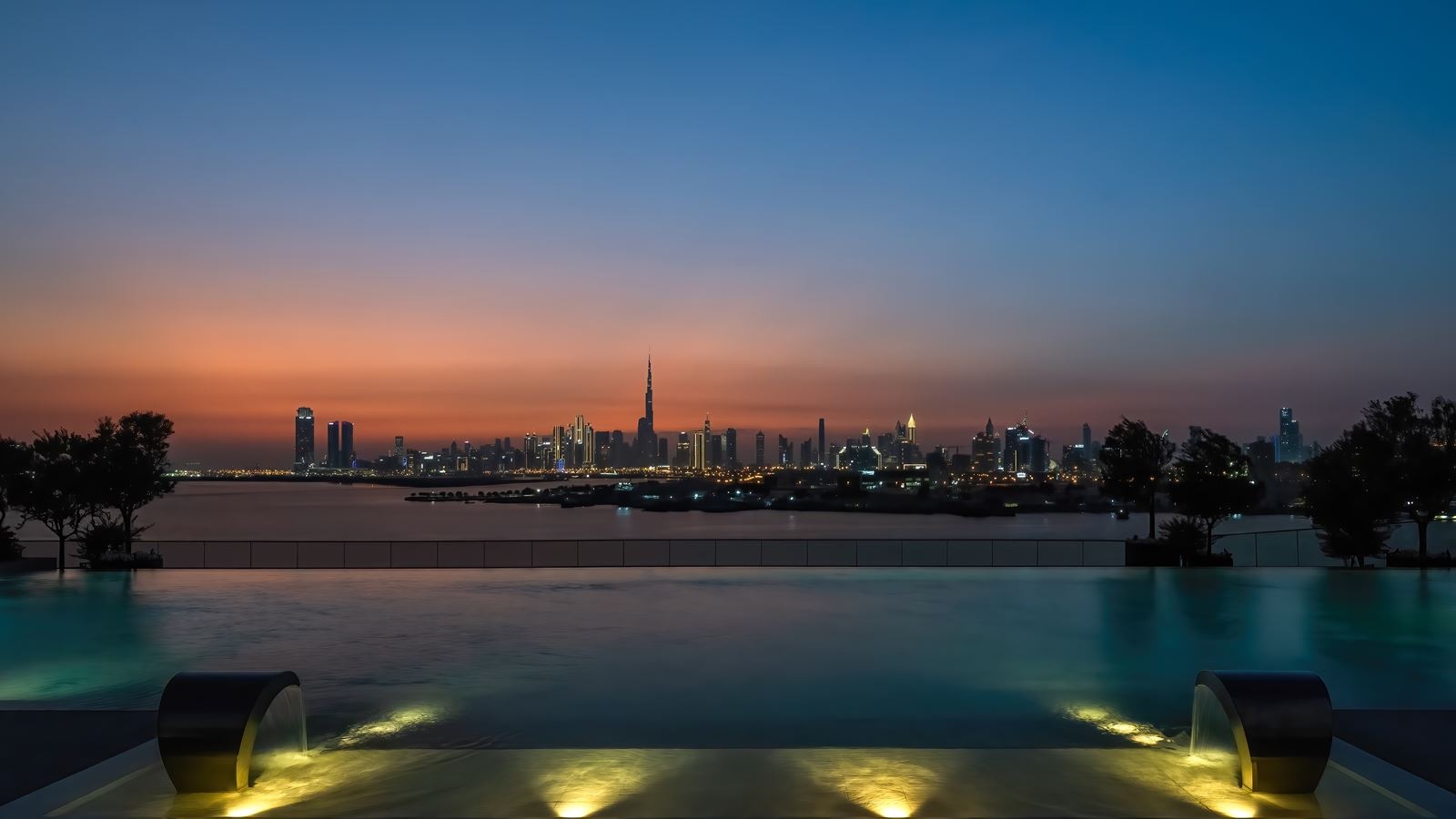 bars-luma-pool-lounge