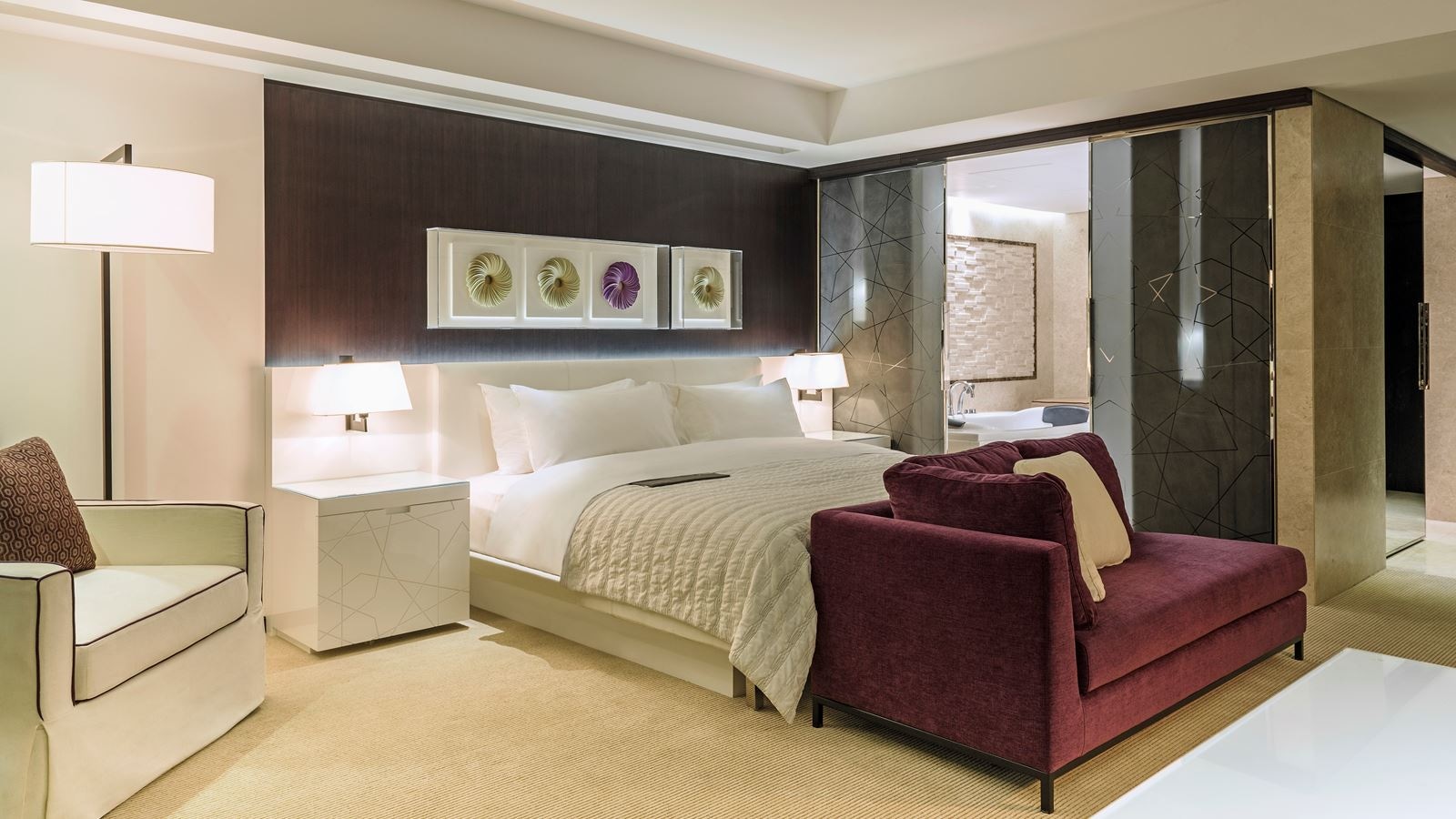 rooms-le-royal-club-room