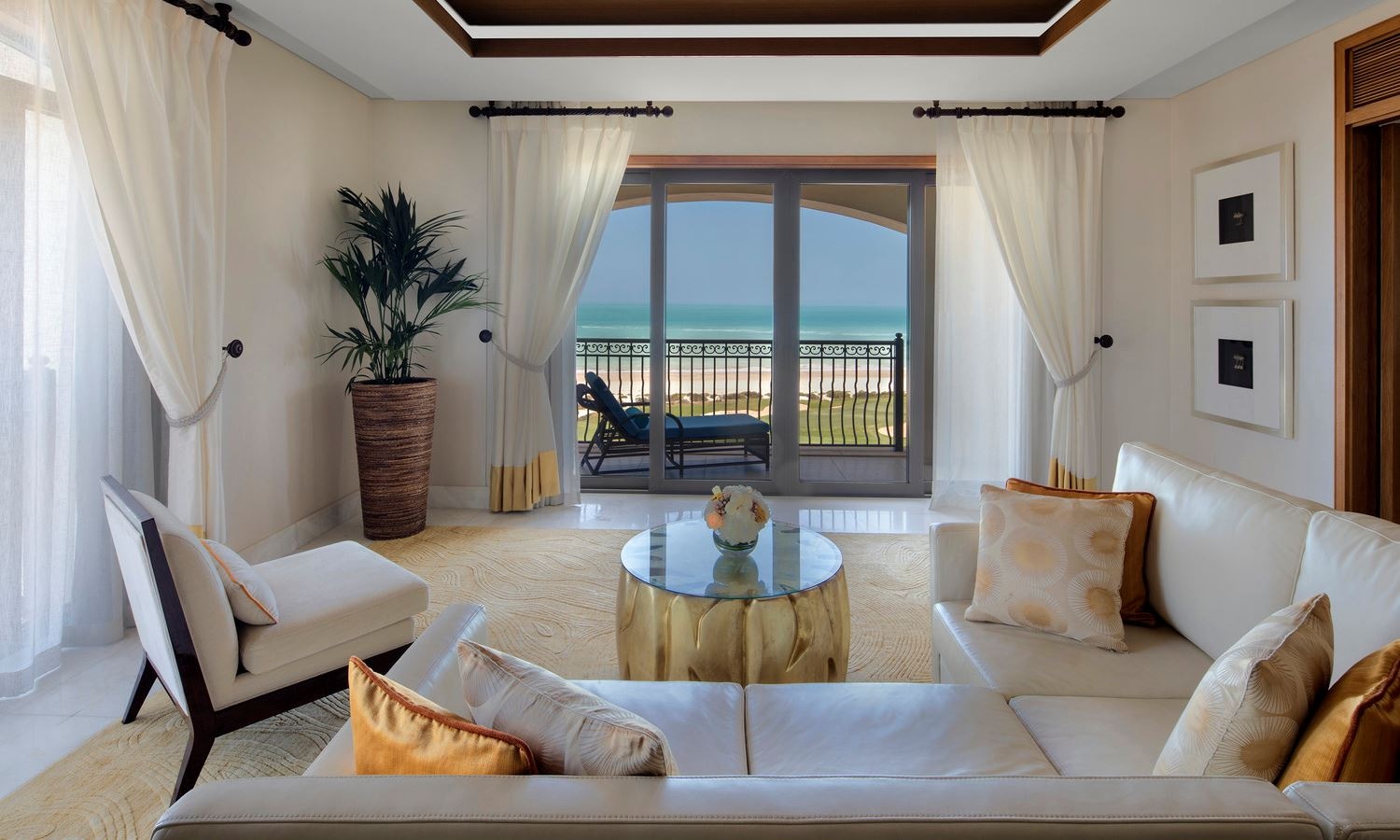 rooms-one-bedroom-ocean-suite