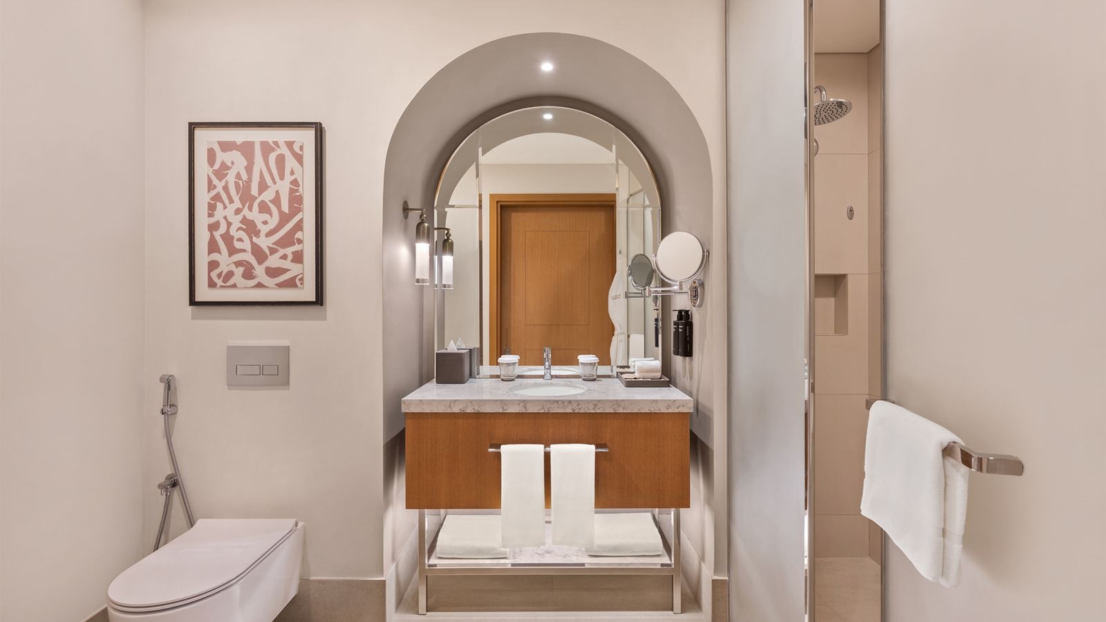 rooms-deluxe-lagoon-view-room-king