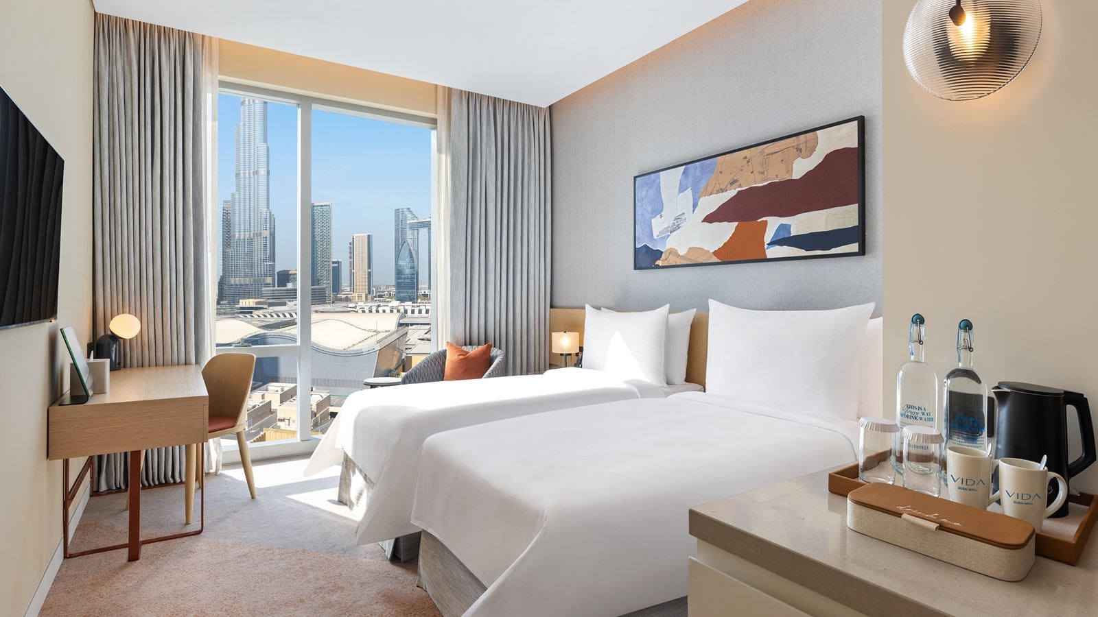 rooms-deluxe-room-twin-burj-view