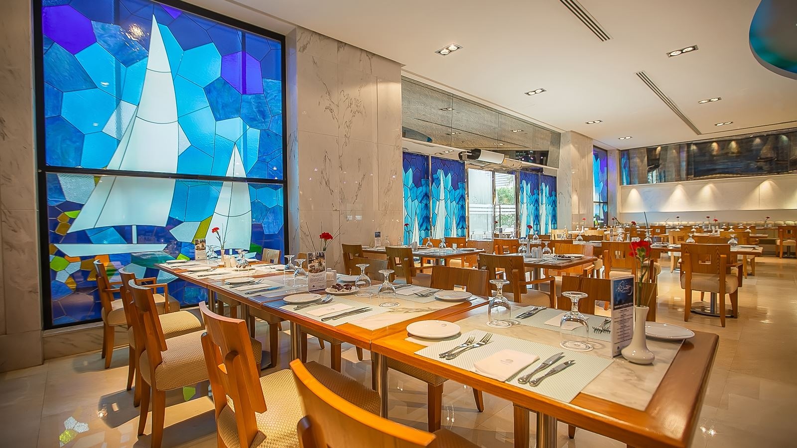 restaurants-captains-table-coffee-shop-and-restaurant