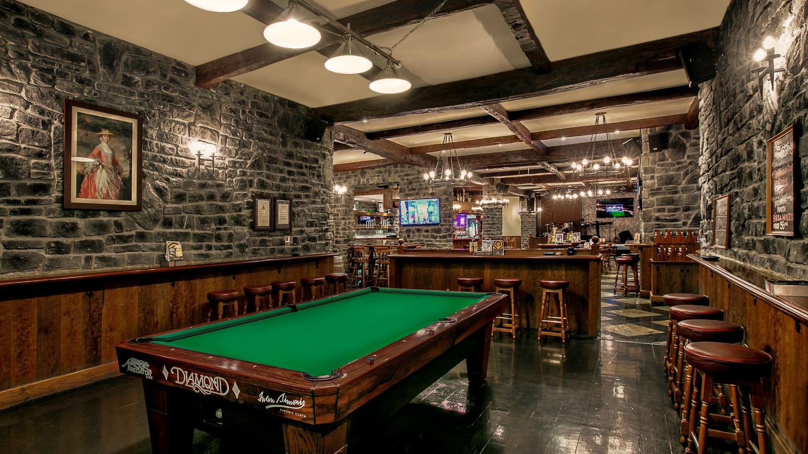 bars-neil-gwyne-english-pub