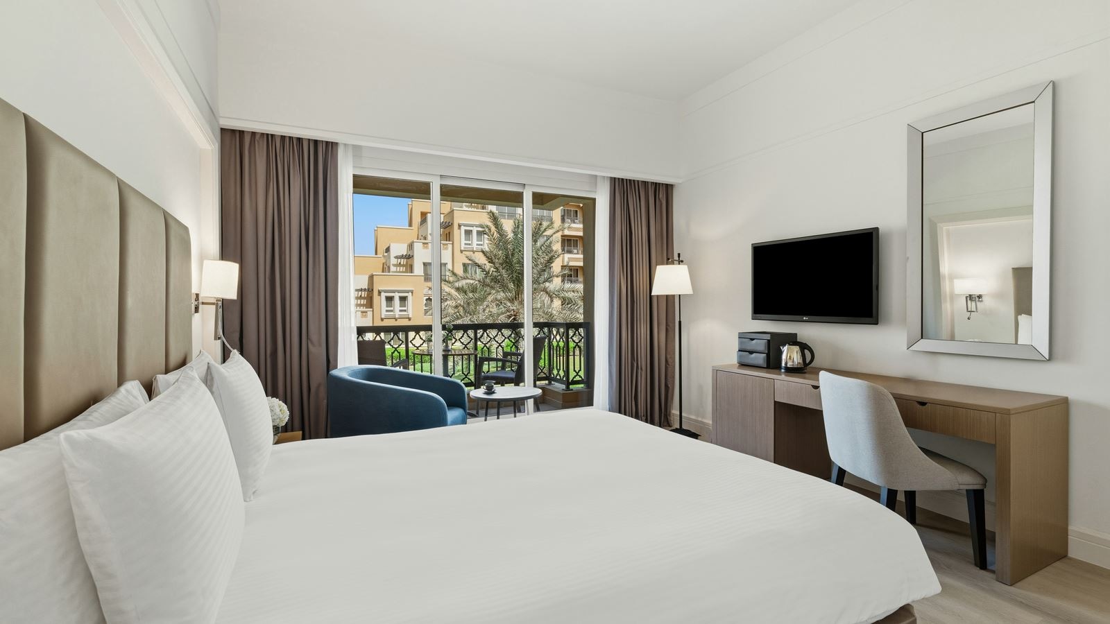 rooms-two-bedroom-family-suite-garden