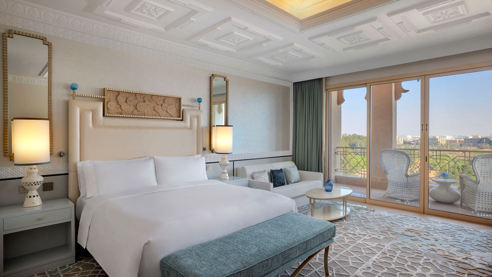 rooms-king-premier-golf-course-view-room