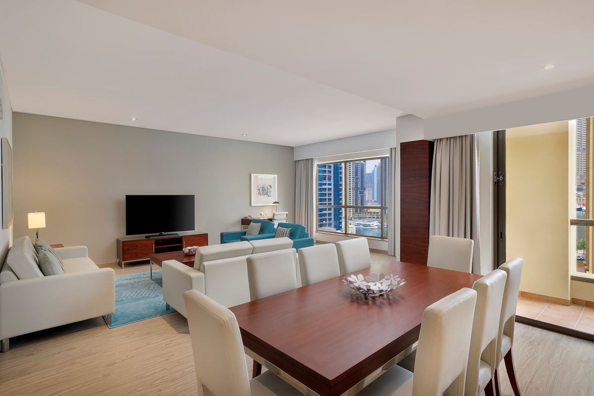 rooms-two-bedroom-family-suite-with-balcony